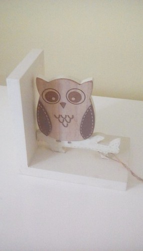 Wooden owl bookend singular - wooden,