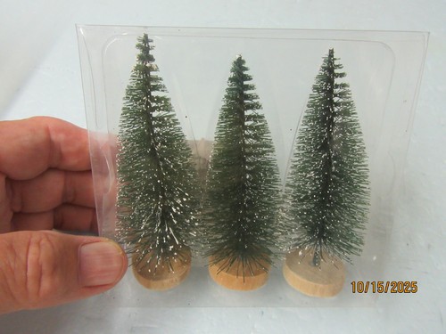 All scales tall pine - 4",