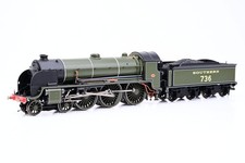 Hornby OO Gauge R2580 SR Green