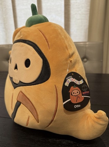 Halloween squishmallow - ,