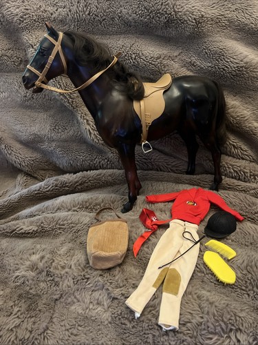 Vintage sindy brown horse with - sindy,