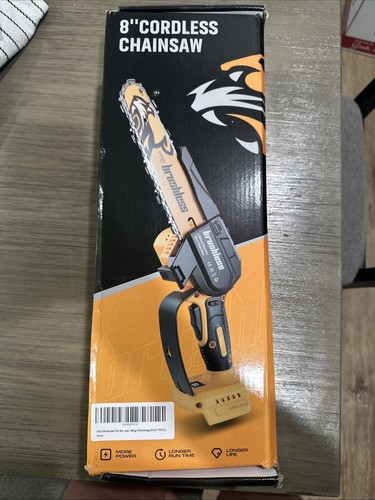 Cordless chainsaw - 8”,