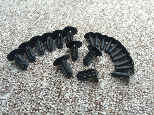 Suzuki fir tree plastic push - tree,