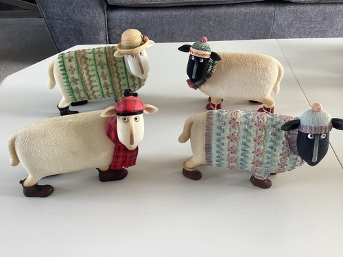 Ewe and sheep 4 - ewe, large