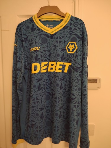 Wolverhampton wanderers 3rd - wolverhampton,