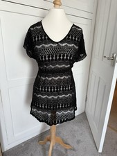 Black Lace Style Beach Cover