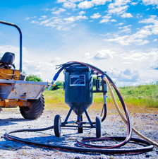 XDEMO LARGE BLAST MACHINE HEAVY DUTY CARS/WALLING/BOATS/PLANT/FAST SANDBLASTER