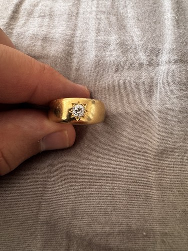 18ct gold diamond - signet, gypsy