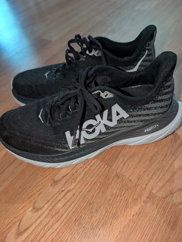 Hoka one mach - one,
