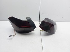 FORD FOCUS MK4 5DR HATCH PAIR