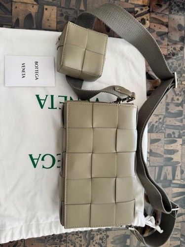 Bottega veneta cassette - bottega,
