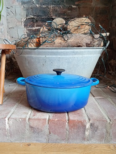 Creuset oval casserole dish - le,