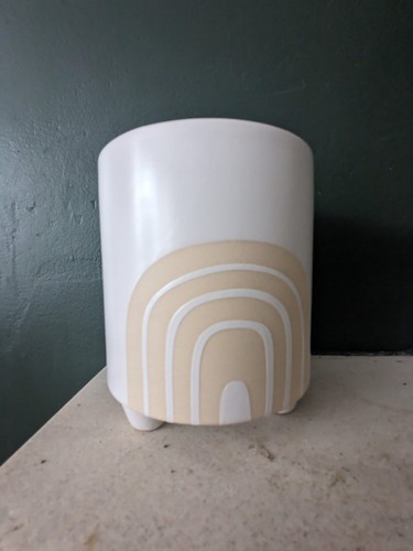 White earthenware plant pot