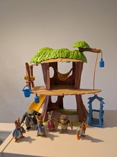 Peter Rabbit Treehouse and Woodland Chase Playset (Beatrix Potter)