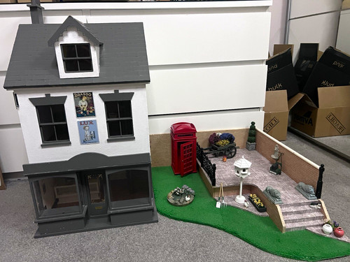 Doll house shop cafe and - cafe,
