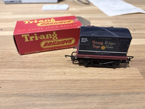 Triangle closed goods - closed, van