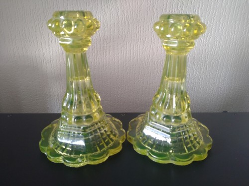 Vaseline glass uranium - vaseline,