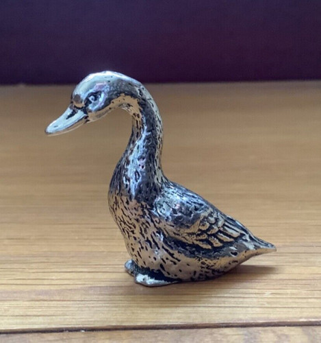 Sitting duck quality silver - duck,