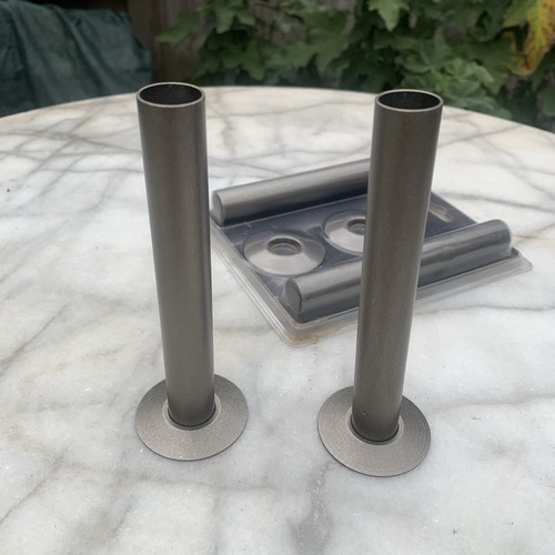 Radiator pipe sleeve - sleeve,