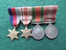4 MINIATURE WW 2 MEDALS