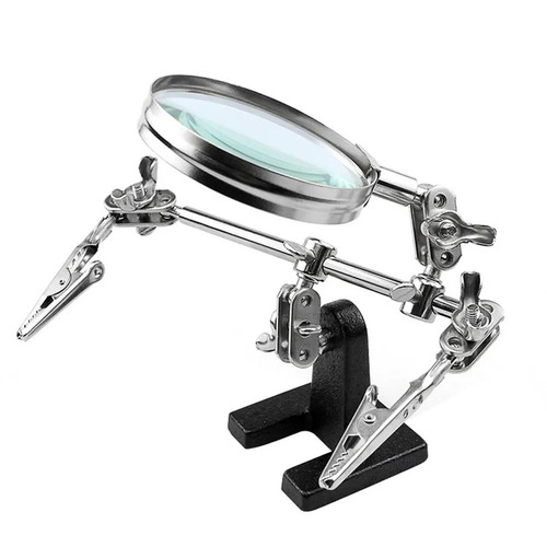 Helping third hand soldering - third,