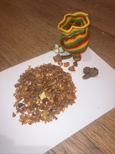 Natural amber pieces - amber,