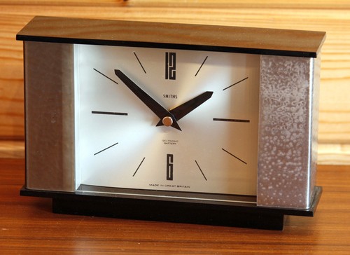 Vintage 20cm smiths - vintage,