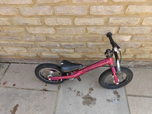 Islabikes rothan pink balance - rothan,