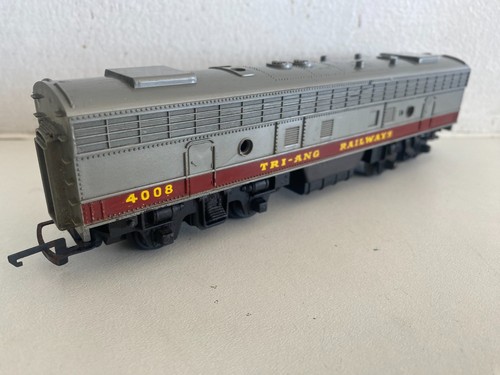 Triang r58 silver red 4008 - r58,