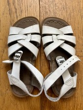 Saltwater Sandals / Size 11