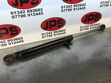 High tip grass box lift ram