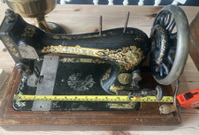 Rare Vintage Singer Sewing 27K Manual Hand-Crank Machine, 1897, "Coffin" Case