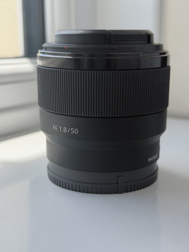 Sony 50mm 8 - 50mm, f/1.8