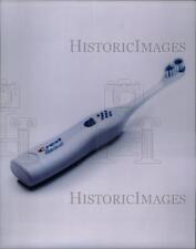 2001 Press Photo Crest