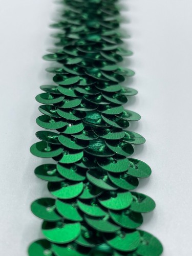 Elasticated stretch sequin - stretch,