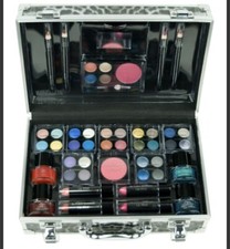 THE COLOR INSTITUTE SNOW LEOPARD BON VOYAGE TRAIN CASE - 50 Colours Gift Set