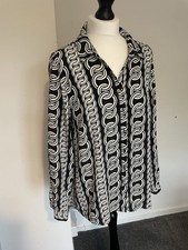 M&Co Black and White Chain