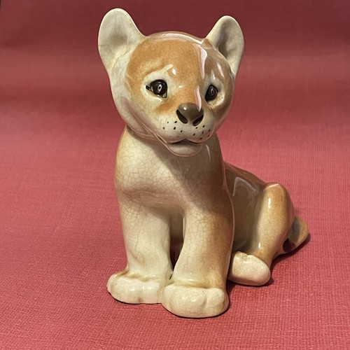 Lomonosov seated lion cub - seated,