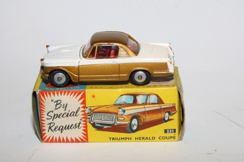 Corgi 231 triumph herald - triumph,