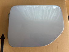 MITSUBISHI L200 REAR FUEL FLAP