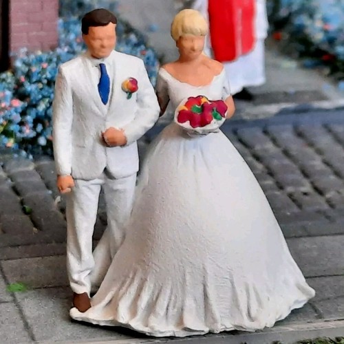 Gauge bride groom figure - gauge,