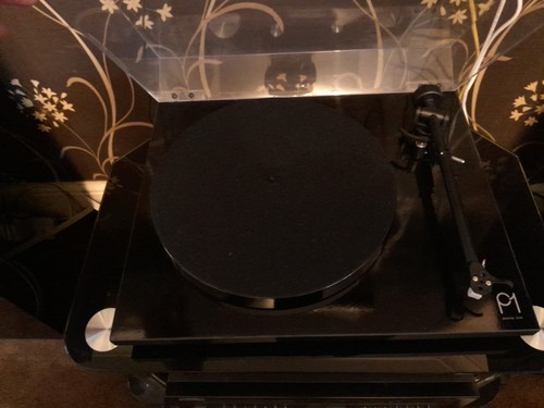 Rega turntable - rega, p1