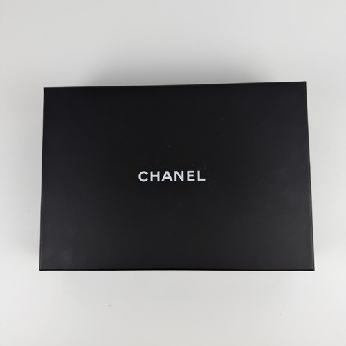 Black chanel gift box - gift,
