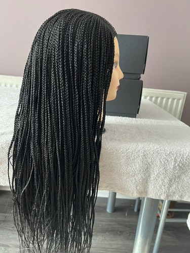 Box braided hand - middle, /