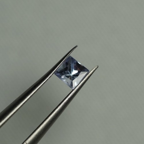 Natural tanzanite 5mm - natural, 3.5mm