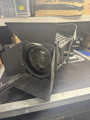 Strand quartet 650w stage - strand,