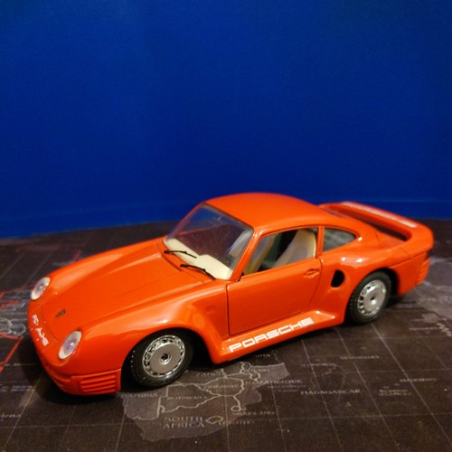 Burago porsche 959 scale - porsche,