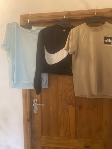 Girls nike sweatshirt and - nike, t