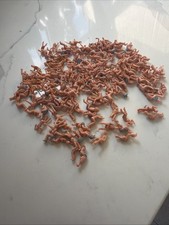 Subbuteo Unpainted Fans 150