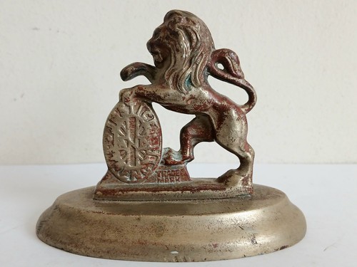 Herbert sons car mascot - ,
